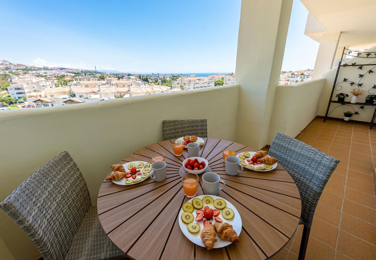Apartment in Benalmádena - JOSEF- Piso en arenal con vista al golf y mar