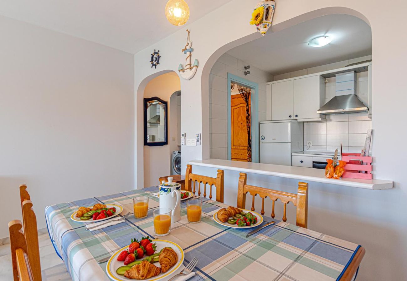 Apartment in Benalmádena - DELFINO · luminoso piso para 4 en arroyo