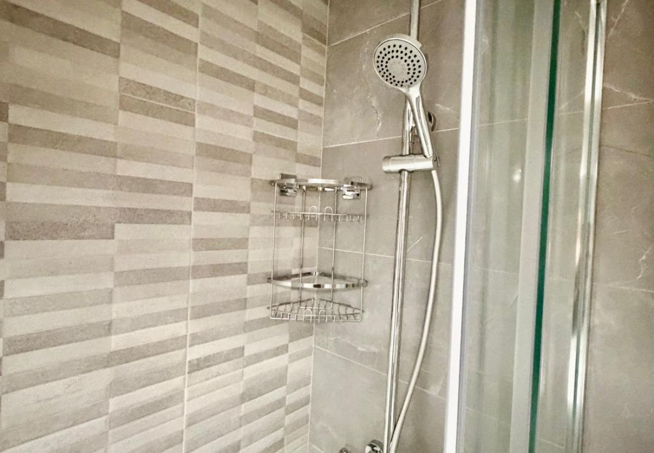 Apartment in Benalmádena - Apartment in Torremuelle with terrace and pool 