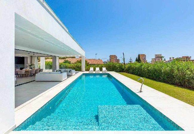 Villa in Benalmádena - Luxury and modern villa in Puerto Marina 