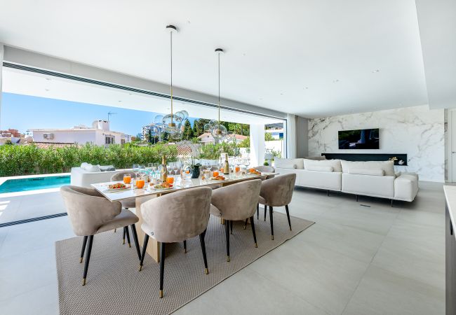 Villa in Benalmádena - Luxury and modern villa in Puerto Marina 