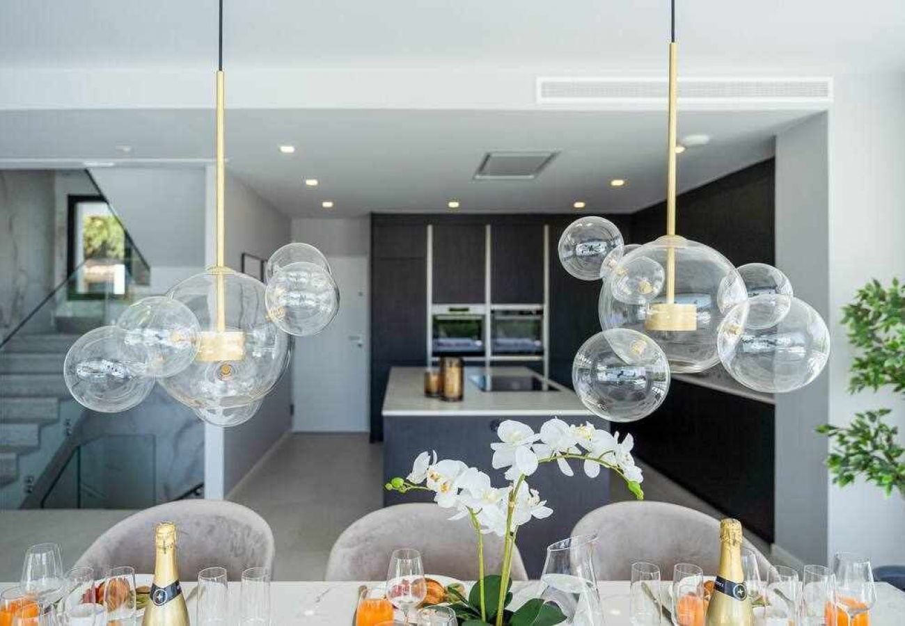 Villa in Benalmádena - Luxury and modern villa in Puerto Marina 