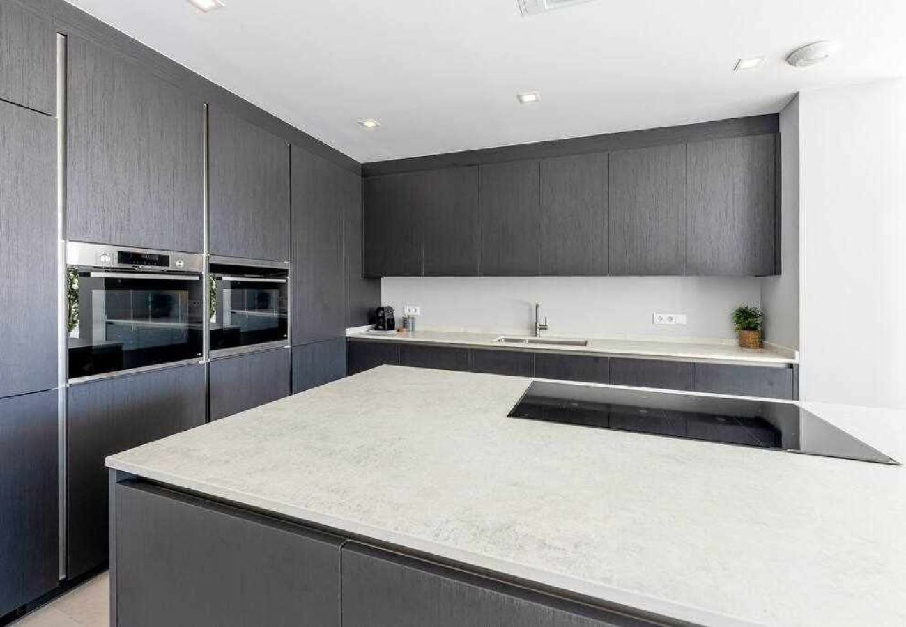 Villa in Benalmádena - Luxury and modern villa in Puerto Marina 