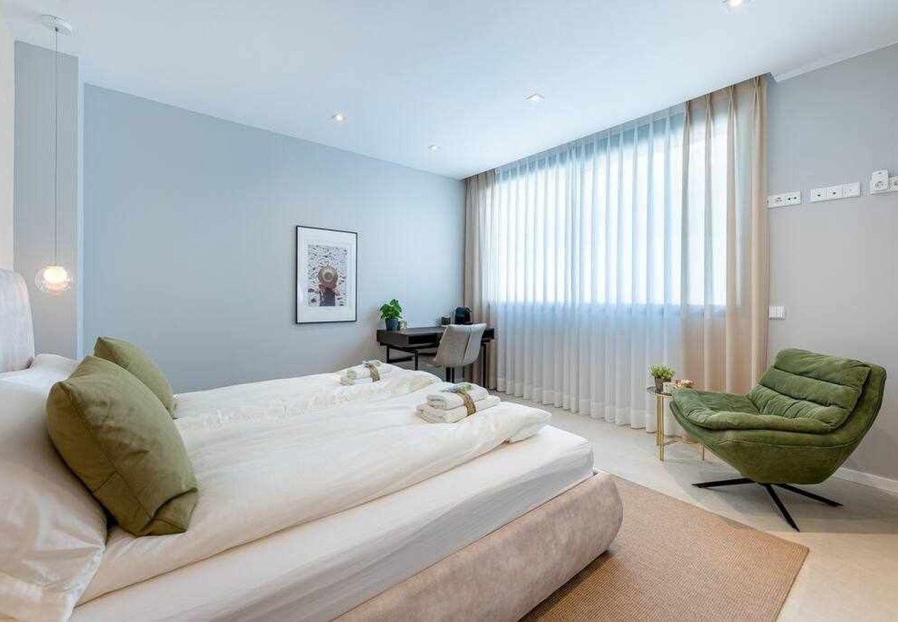 Villa in Benalmádena - Luxury and modern villa in Puerto Marina 