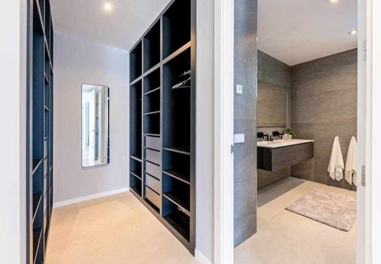 Villa in Benalmádena - Luxury and modern villa in Puerto Marina 