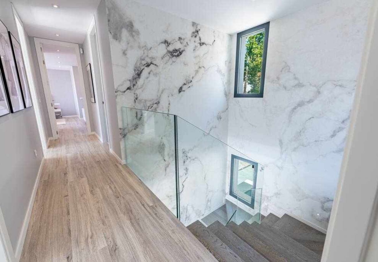 Villa in Benalmádena - Luxury and modern villa in Puerto Marina 