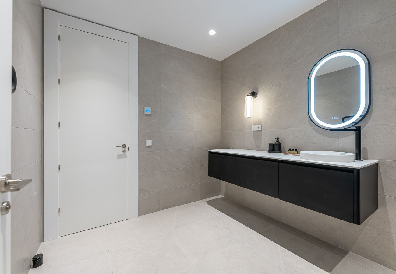 Villa in Benalmádena - Luxury and modern villa in Puerto Marina 