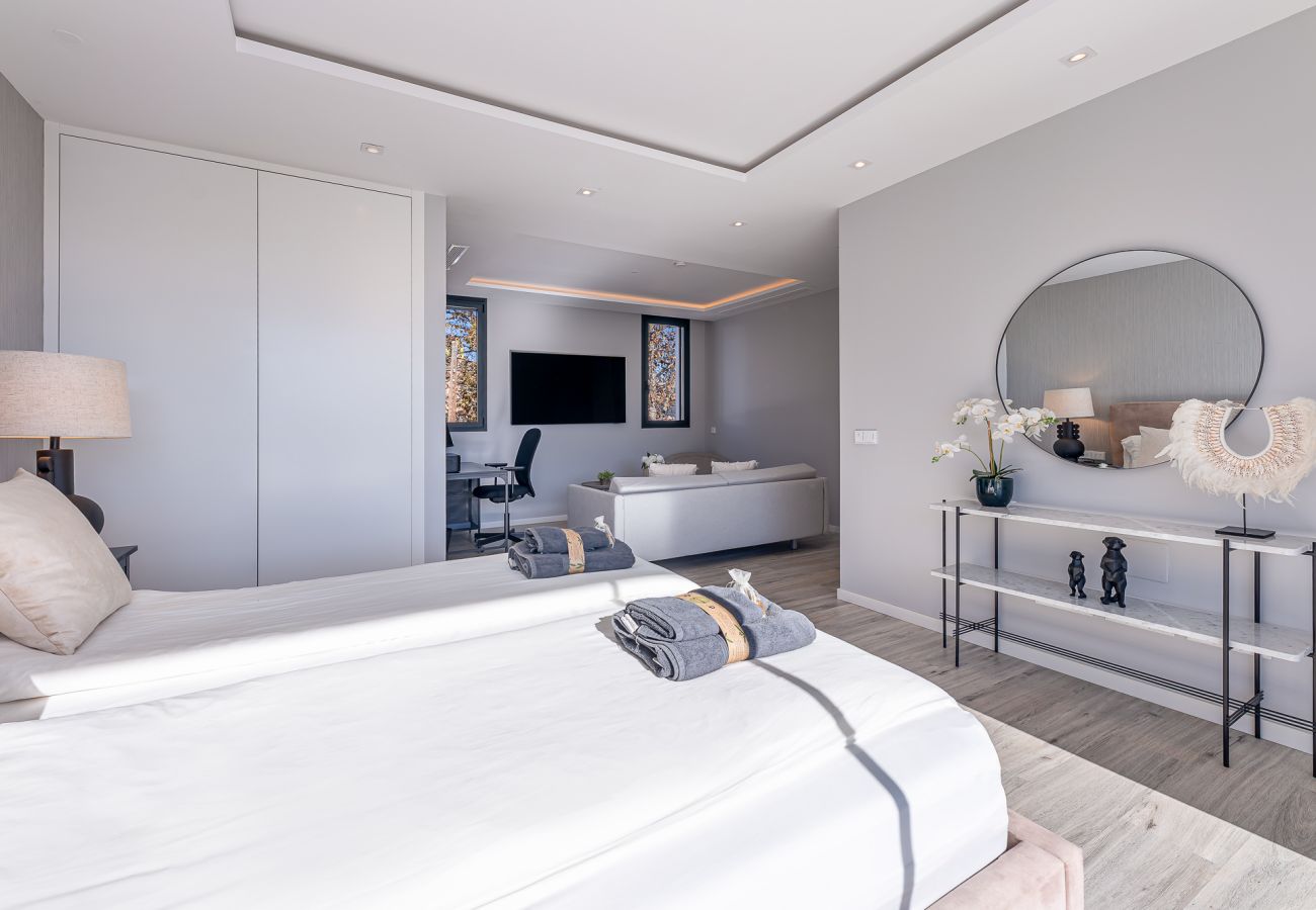 Villa in Benalmádena - Luxury and modern villa in Puerto Marina 