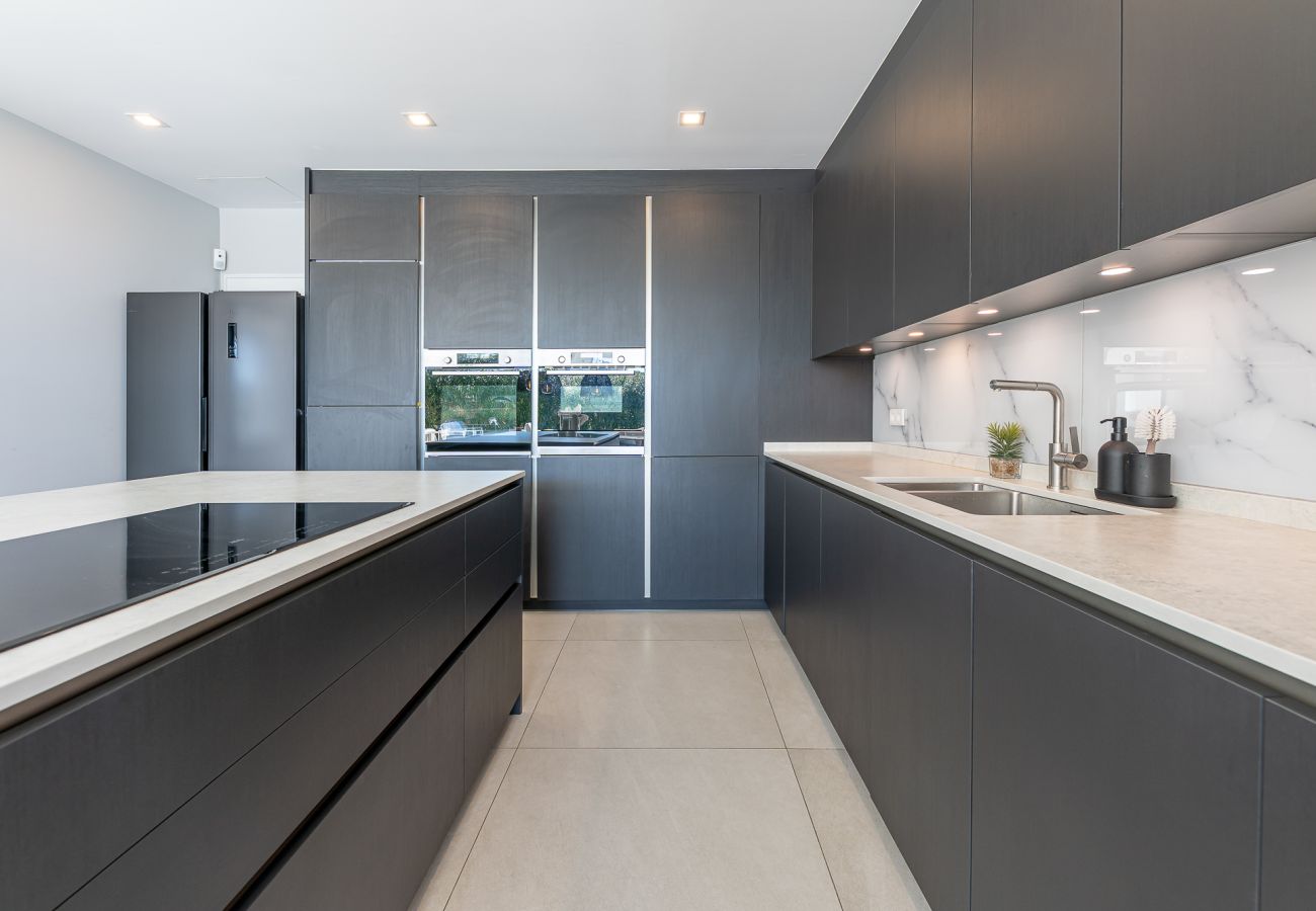 Villa in Benalmádena - Luxury and modern villa in Puerto Marina 