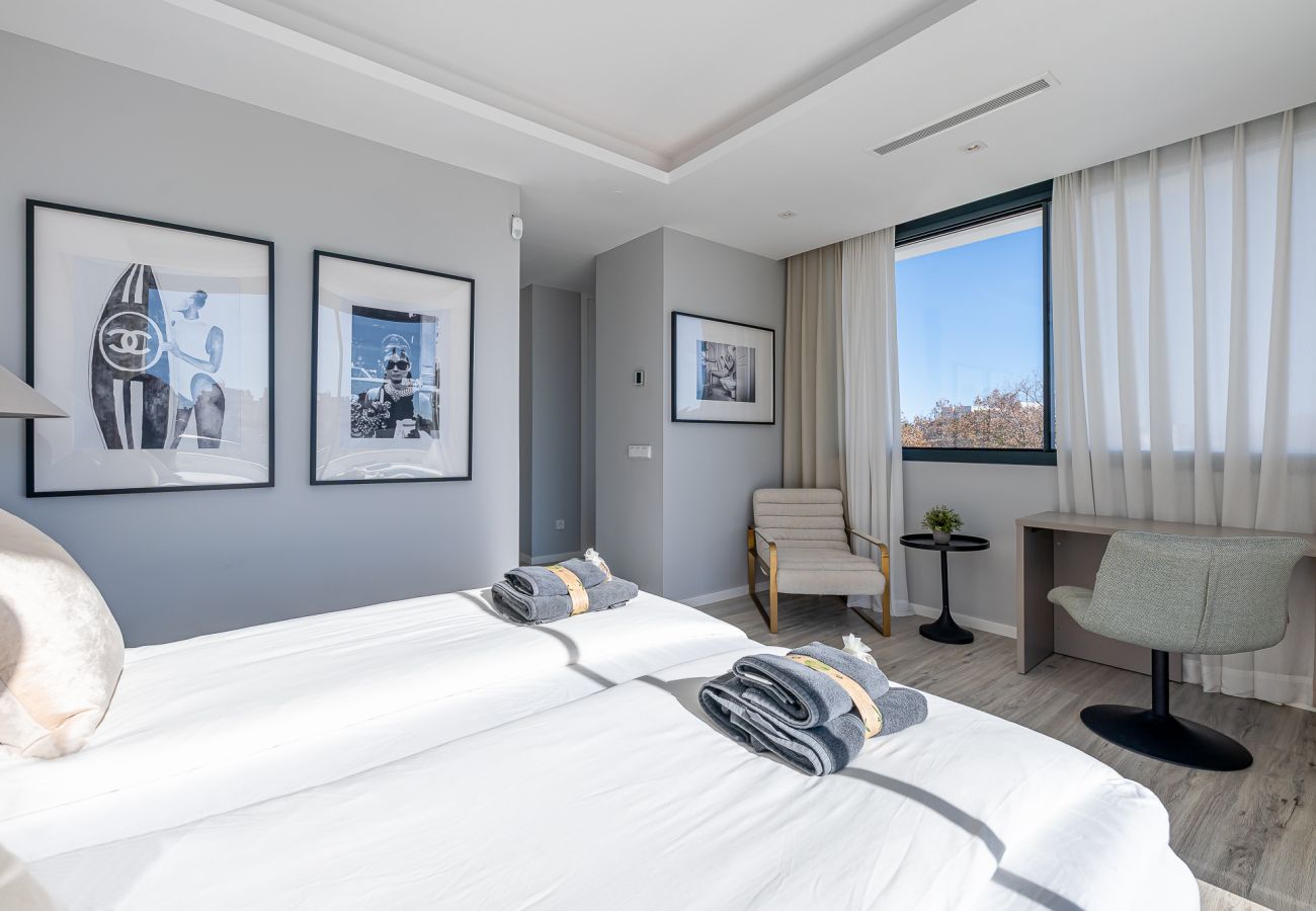 Villa in Benalmádena - Luxury and modern villa in Puerto Marina 