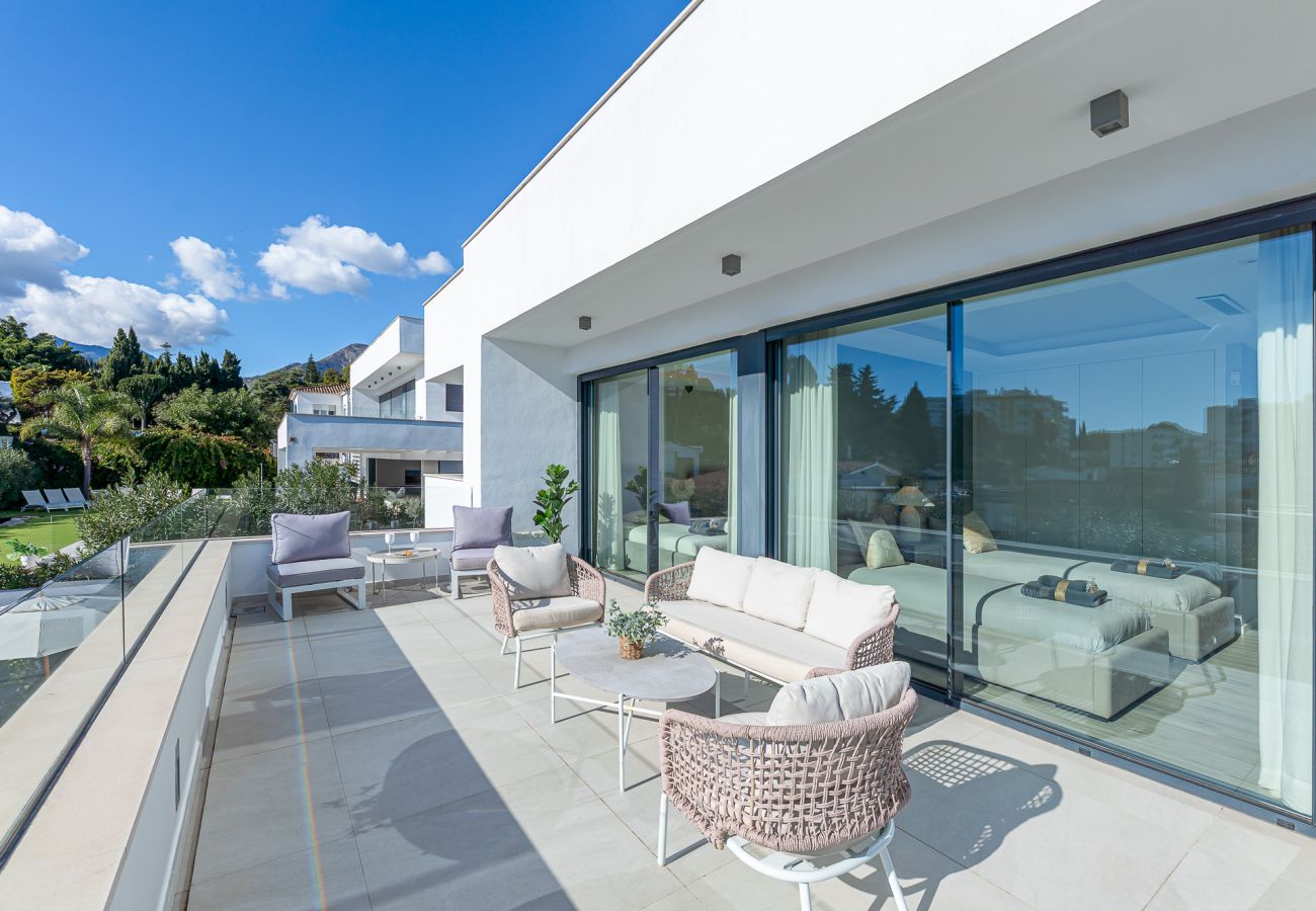 Villa in Benalmádena - Luxury and modern villa in Puerto Marina 