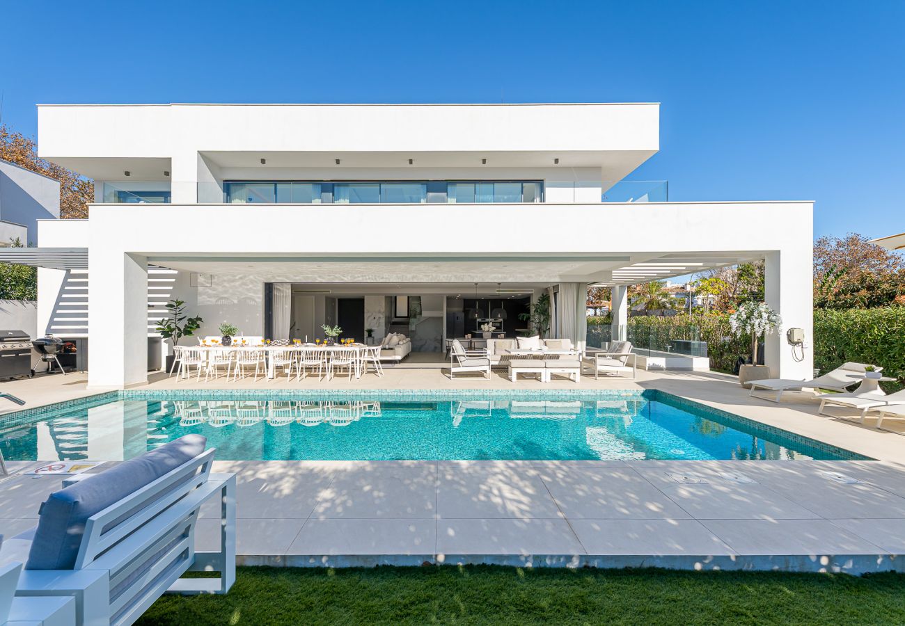 Villa in Benalmádena - Luxury and modern villa in Puerto Marina 