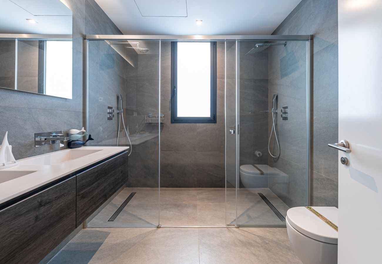 Villa in Benalmádena - Luxury and modern villa in Puerto Marina 