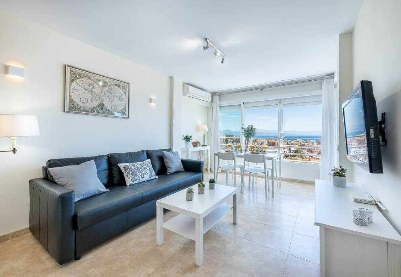 Apartment in Benalmádena - Espectacular piso con vista al mar y al puerto. 