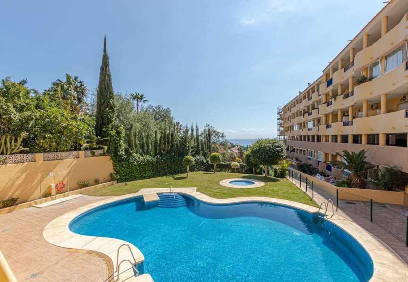 Apartment in Fuengirola - Apartment for 5 in Torreblanca with views 