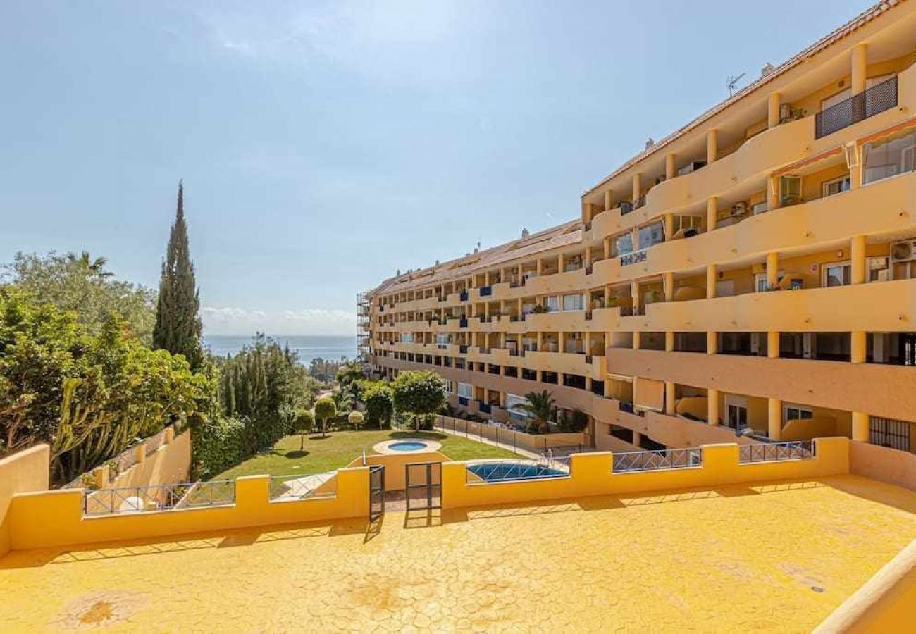 Apartment in Fuengirola - Apartment for 5 in Torreblanca with views 