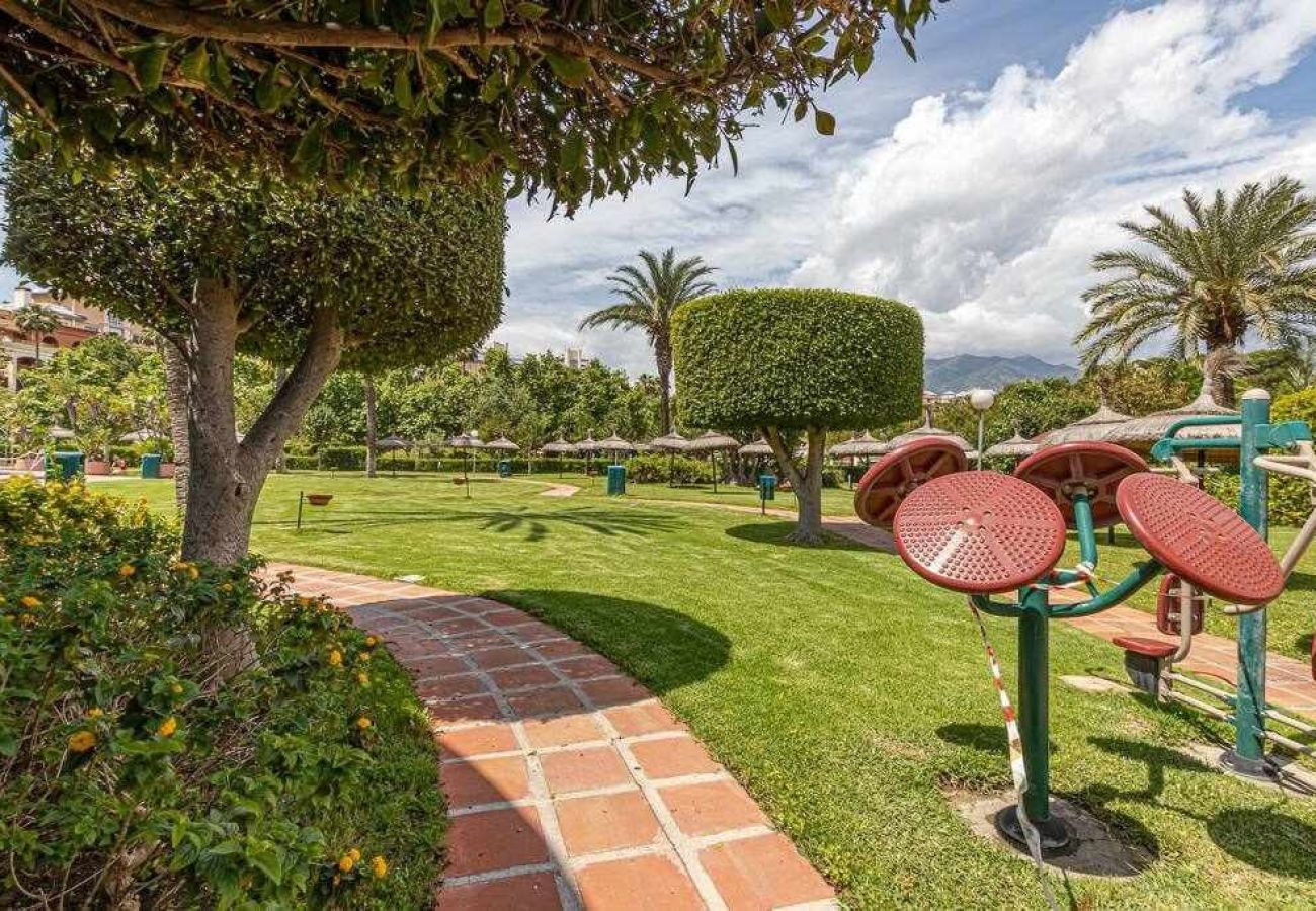 Apartment in Benalmádena - Flat in Benalbeach with sea view and swimming pool 