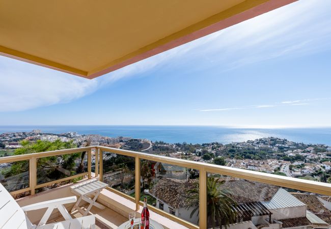  in Benalmádena - Luxurious apartment for 5 with sea views and pool 
