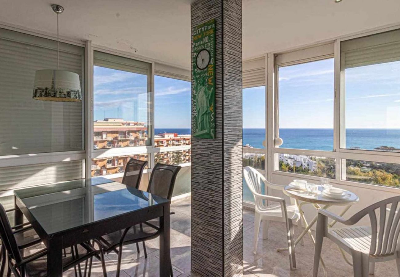 Apartment in Benalmádena - Apartamento para 4 en el centro de Benalmadena 