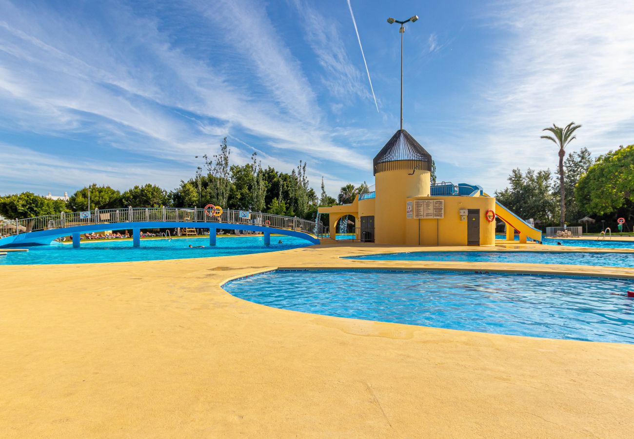 Apartment in Benalmádena - Appartment in Minerva with terrace and pools 