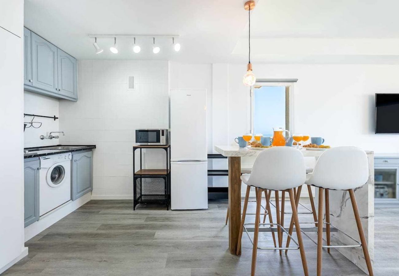 Apartment in Benalmádena - Penthouse with sea views in Benalbeach