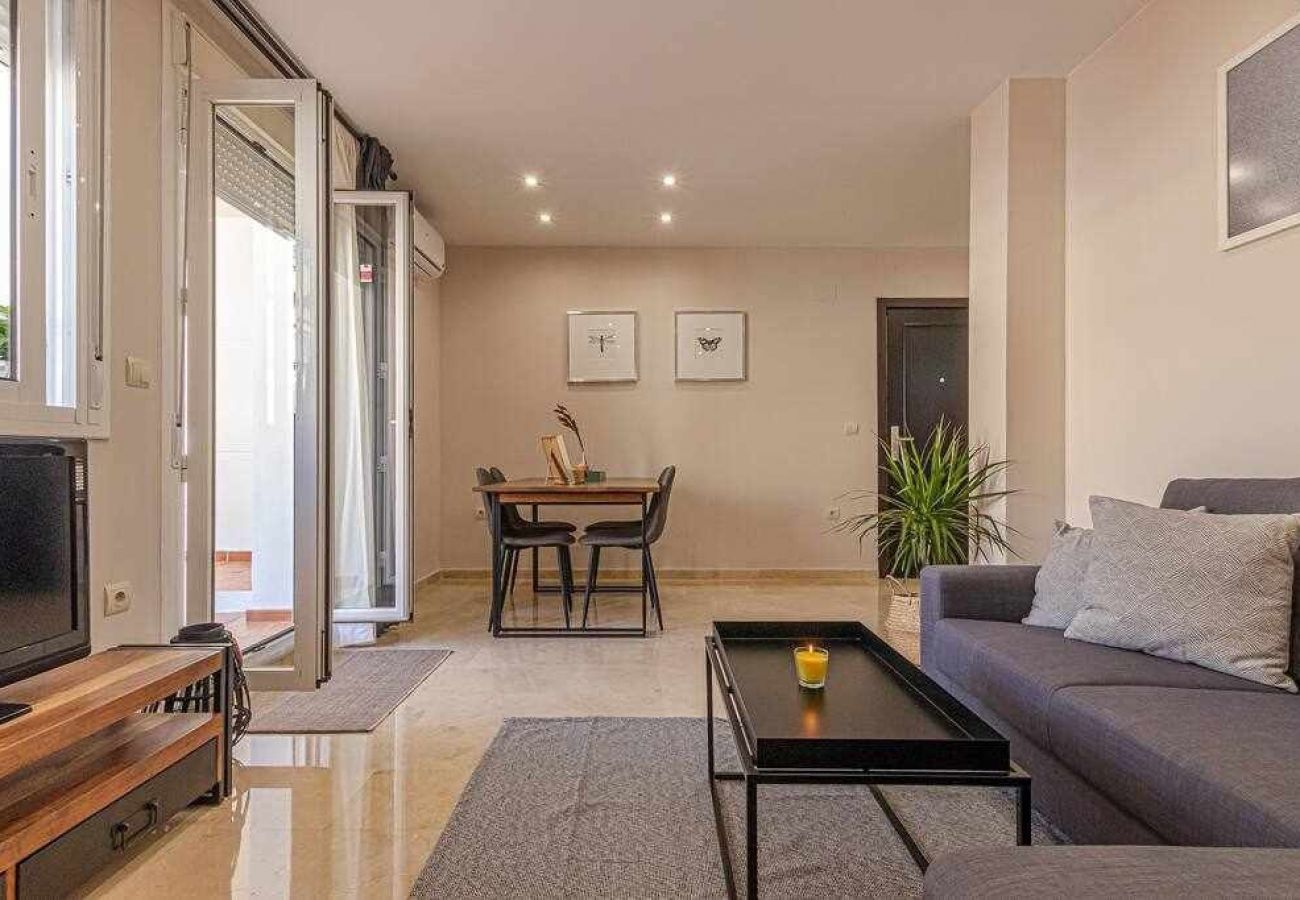 Apartment in Benalmádena - Luxurious apartment in Torrequebrada for 5