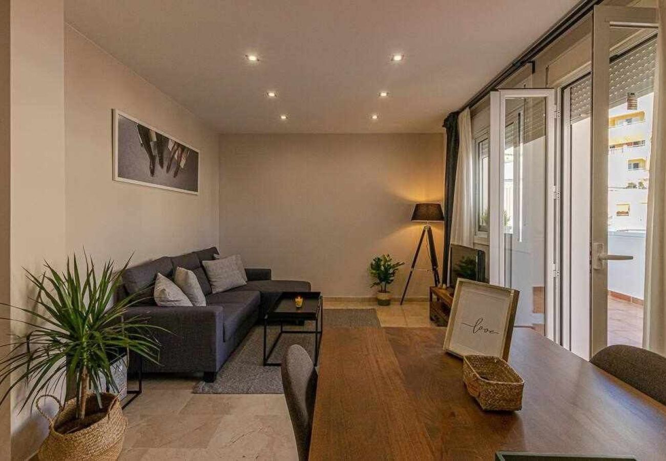 Apartment in Benalmádena - Luxurious apartment in Torrequebrada for 5