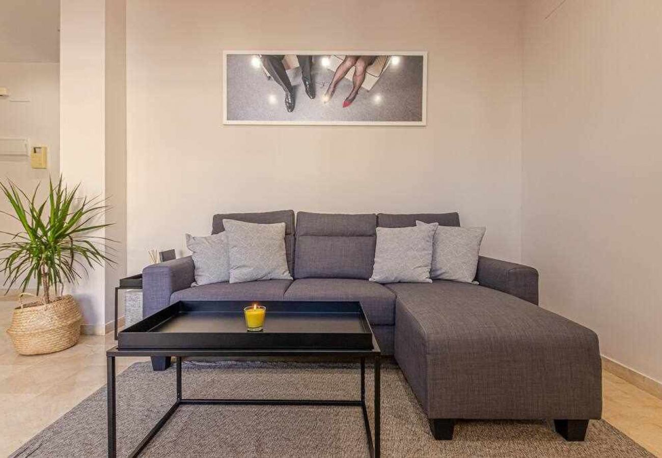 Apartment in Benalmádena - Luxurious apartment in Torrequebrada for 5