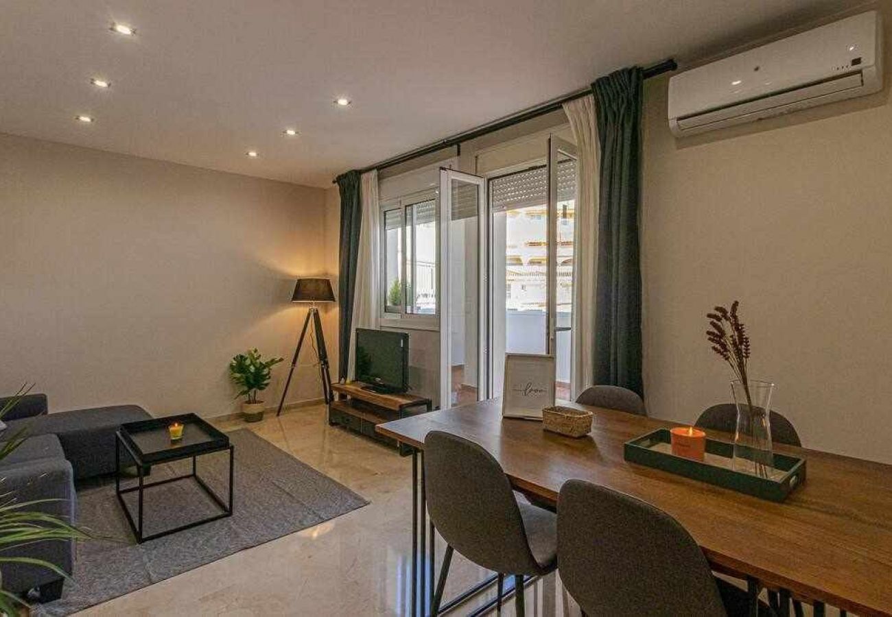 Apartment in Benalmádena - Luxurious apartment in Torrequebrada for 5