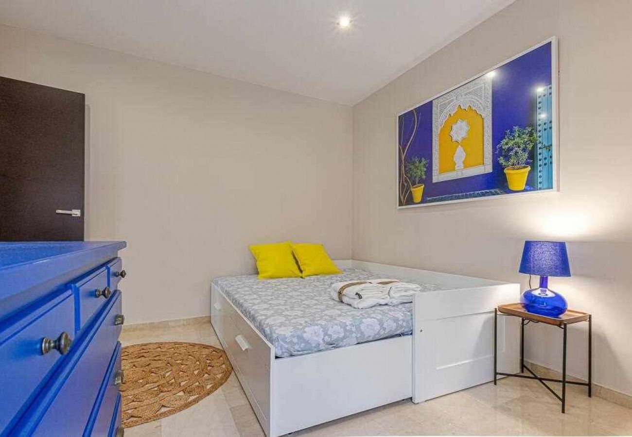 Apartment in Benalmádena - Luxurious apartment in Torrequebrada for 5