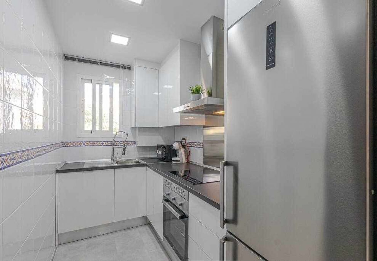 Apartment in Benalmádena - Luxurious apartment in Torrequebrada for 5