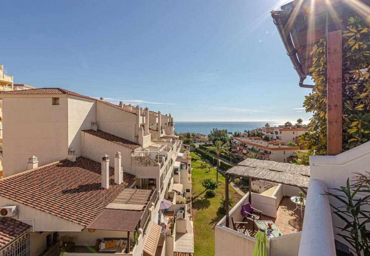 Apartment in Benalmádena - Luxurious apartment in Torrequebrada for 5