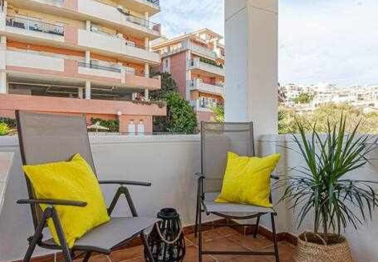 Apartment in Benalmádena - Luxurious apartment in Torrequebrada for 5