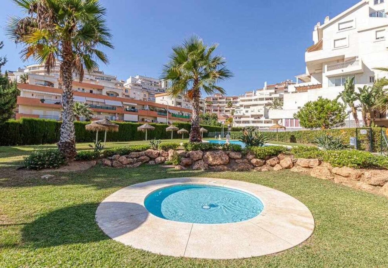 Apartment in Benalmádena - Luxurious apartment in Torrequebrada for 5
