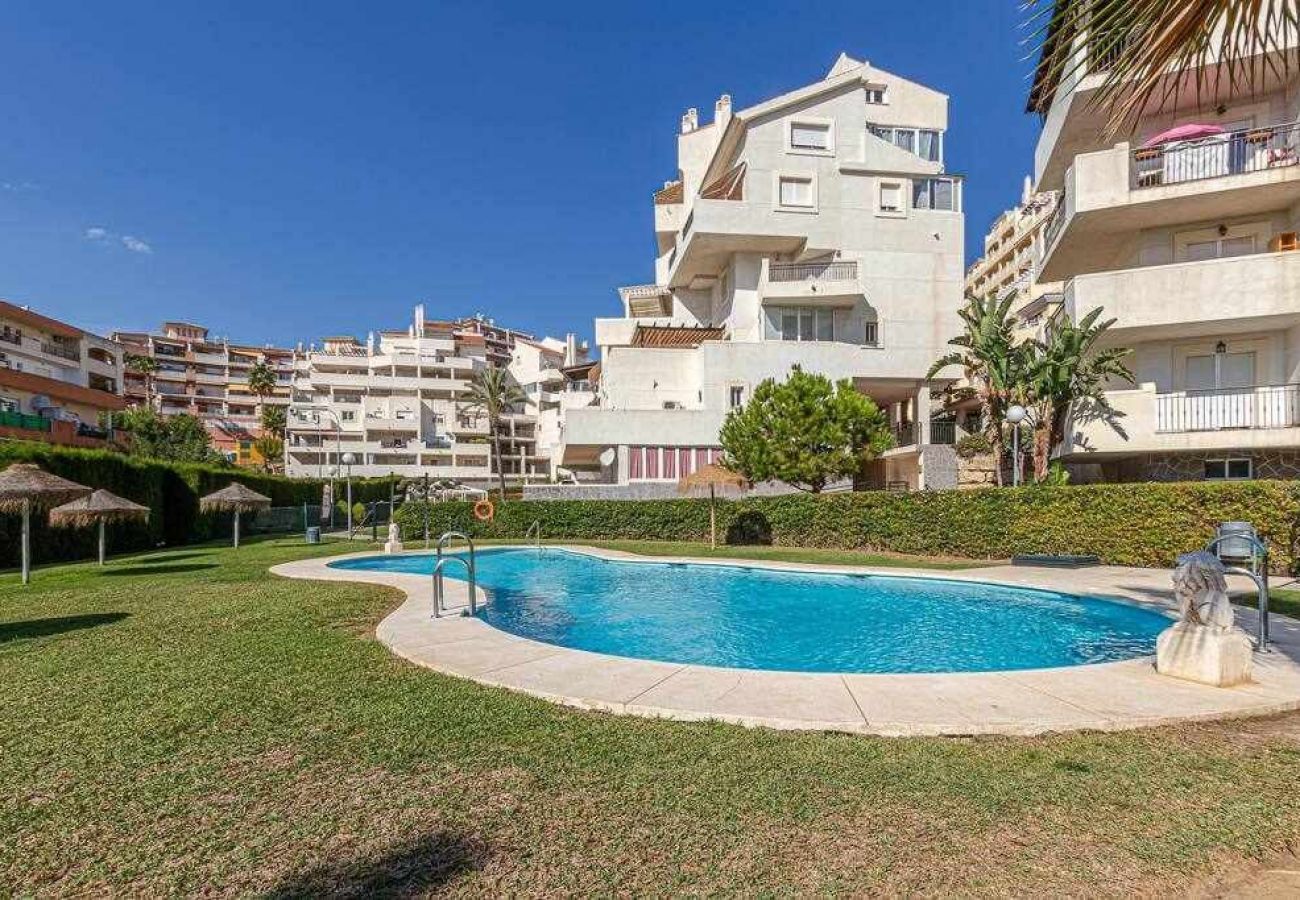 Apartment in Benalmádena - Luxurious apartment in Torrequebrada for 5