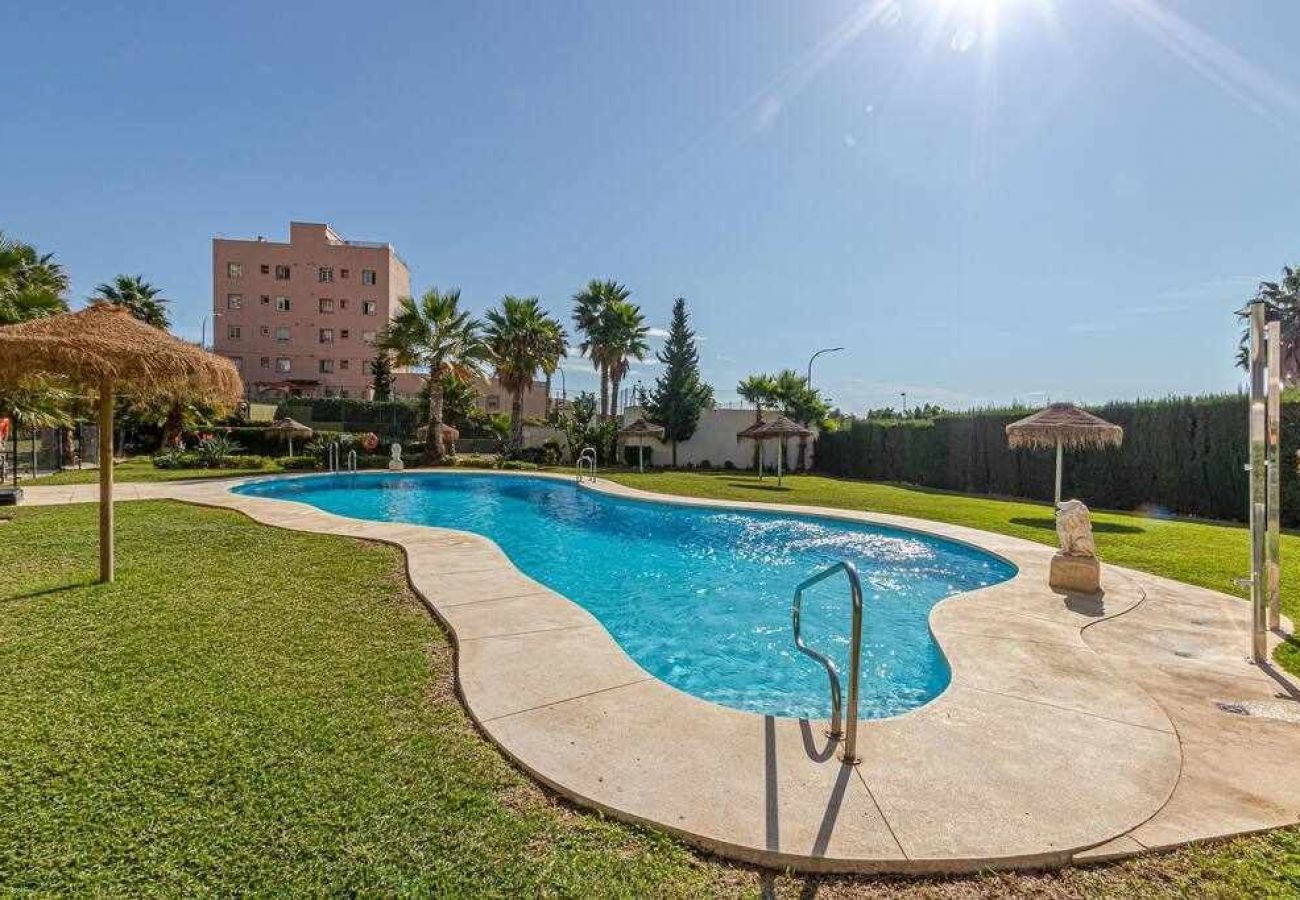 Apartment in Benalmádena - Luxurious apartment in Torrequebrada for 5