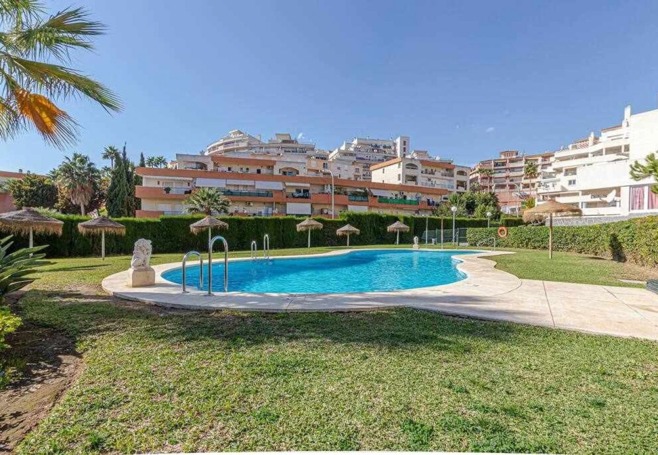 Apartment in Benalmádena - Luxurious apartment in Torrequebrada for 5