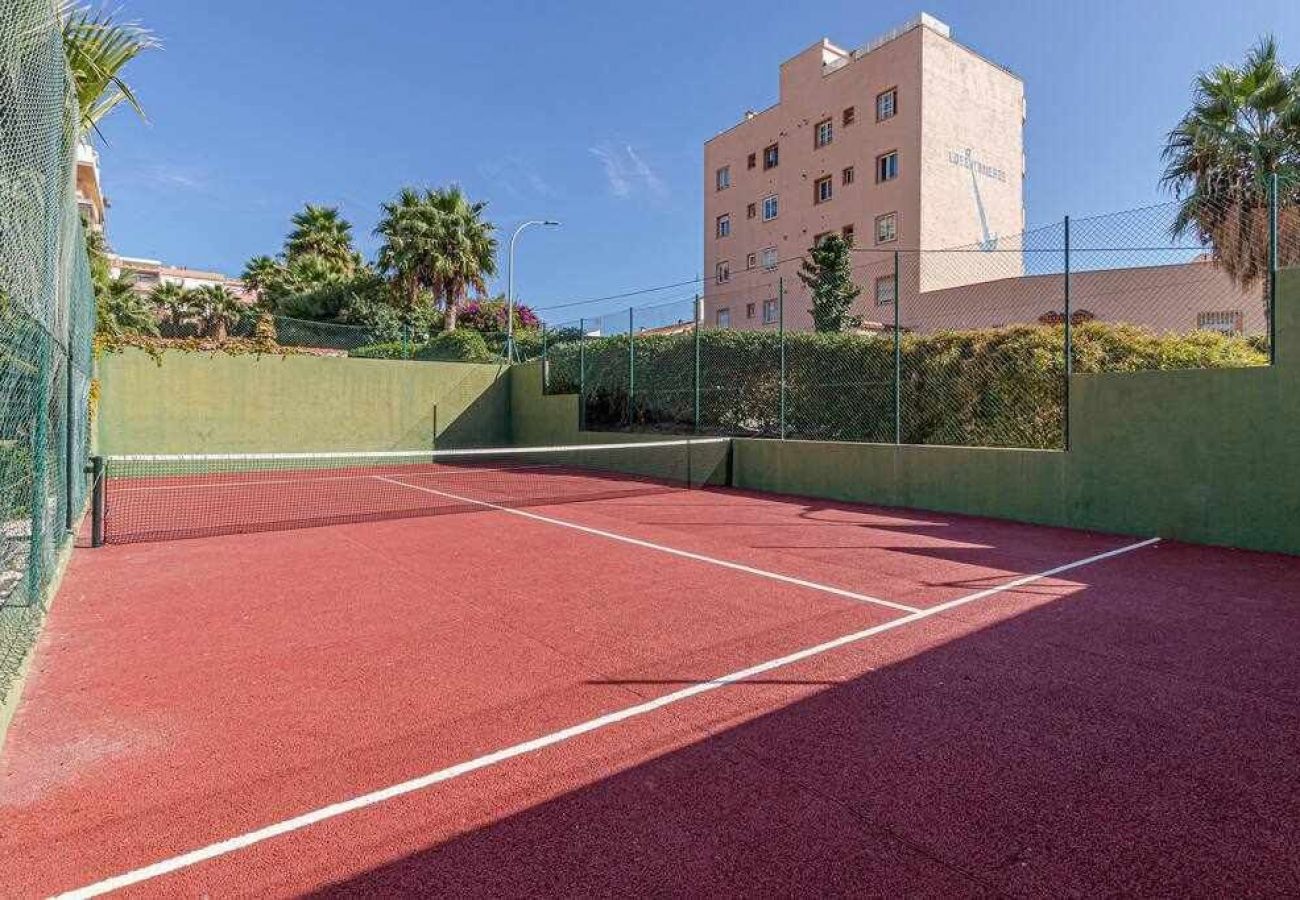 Apartment in Benalmádena - Luxurious apartment in Torrequebrada for 5