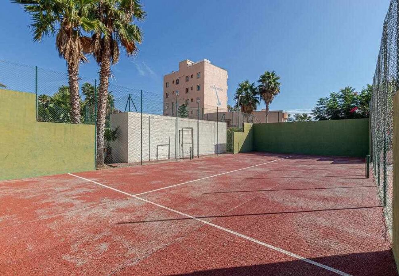 Apartment in Benalmádena - Luxurious apartment in Torrequebrada for 5