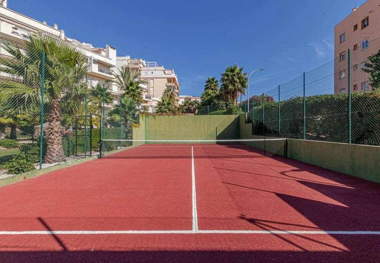 Apartment in Benalmádena - Luxurious apartment in Torrequebrada for 5