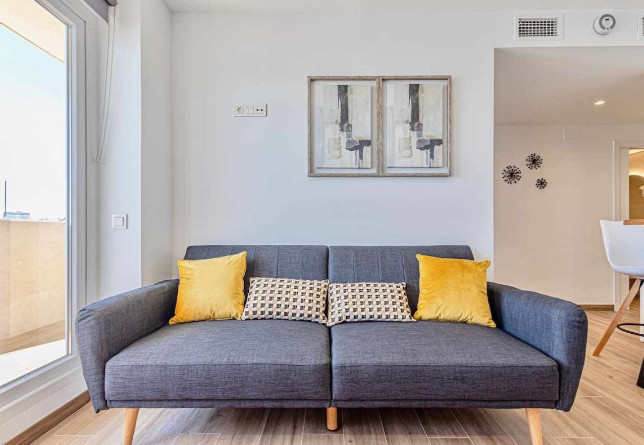 Apartment in Benalmádena - Benalbeach- Moderno piso para 5 con vistas al mar 