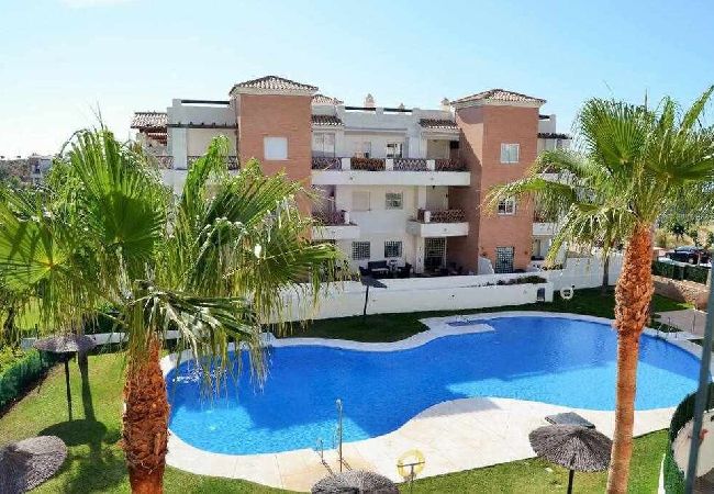 Apartment in Benalmádena - Beautiful apartment overlooking Arenal golf 