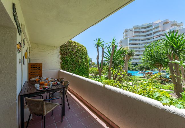 Apartment in Benalmádena - Spacious apartment for 4 people in Benalbeach. 