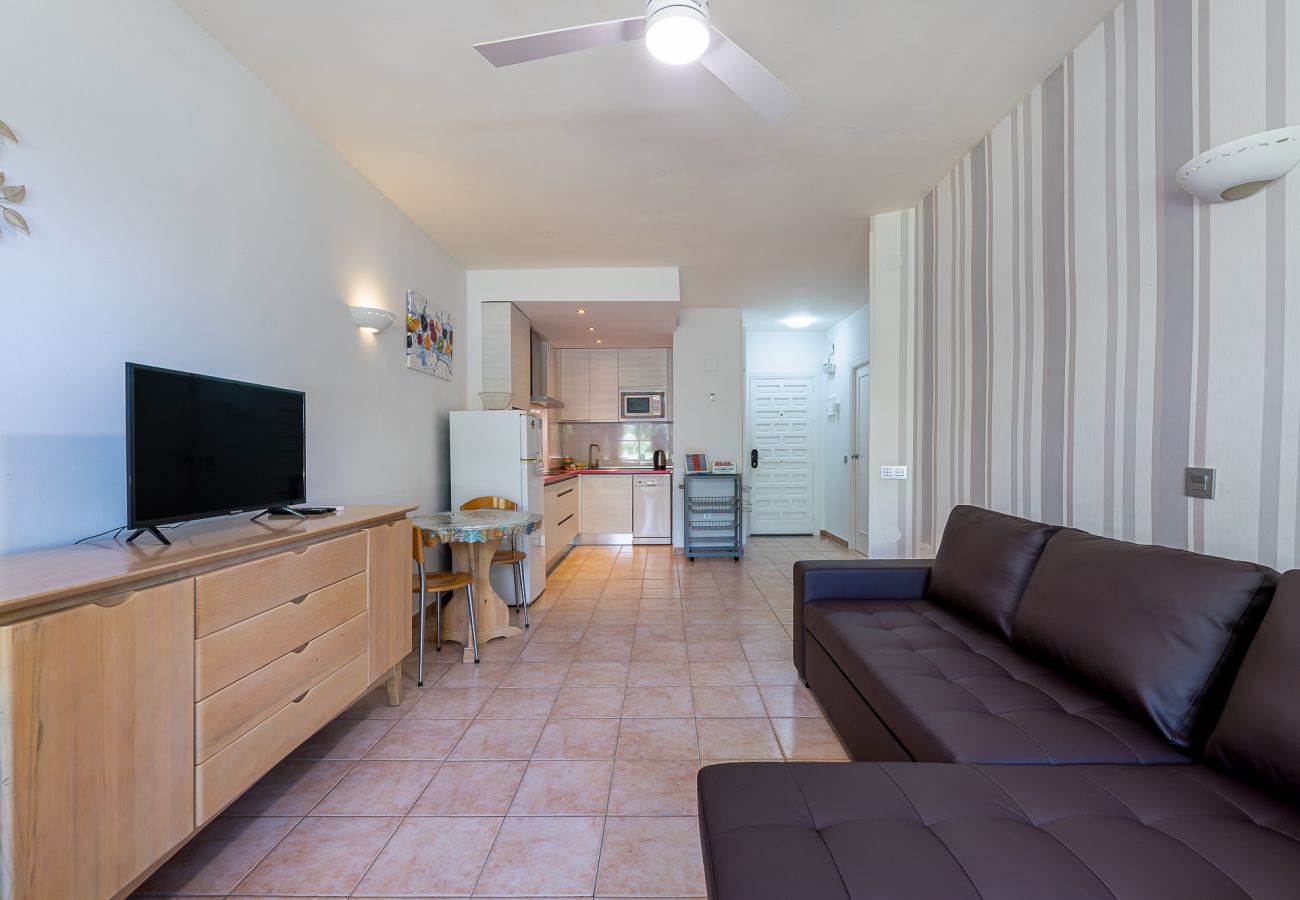 Apartment in Benalmádena - Spacious apartment for 4 people in Benalbeach. 