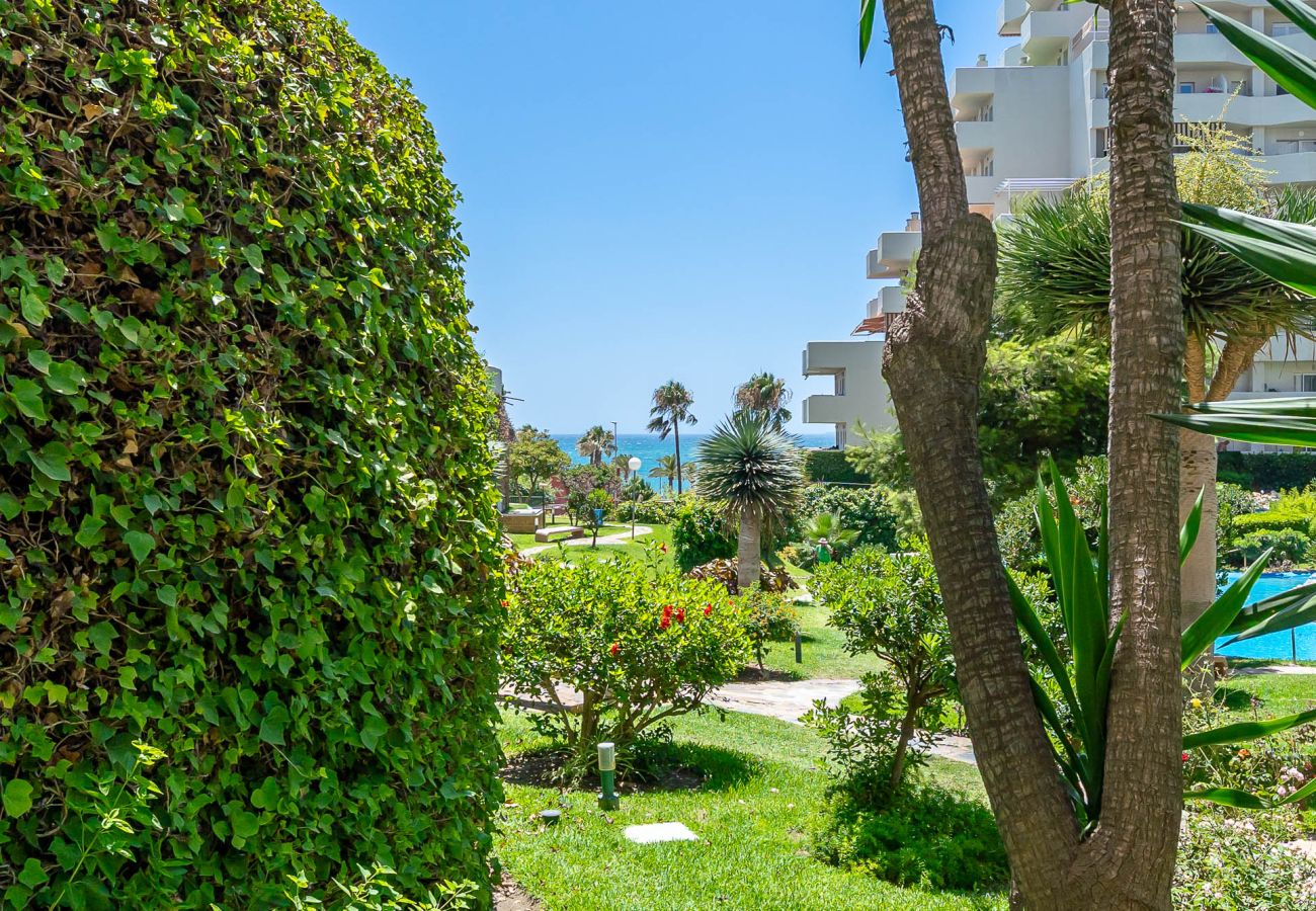 Apartment in Benalmádena - Spacious apartment for 4 people in Benalbeach. 