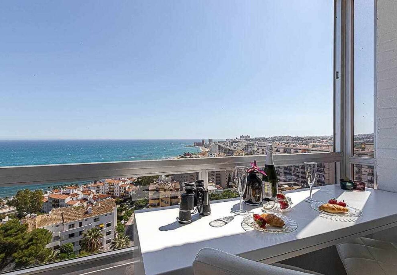 Apartment in Benalmádena - Appartment with sea views + parking