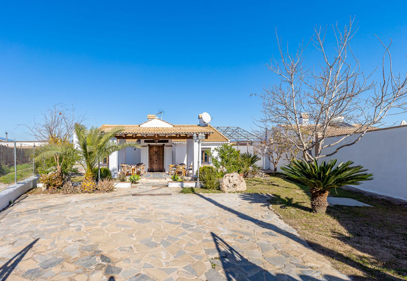 Cottage in Alhaurín el Grande - La casa del arbol Cozy rural house with pool