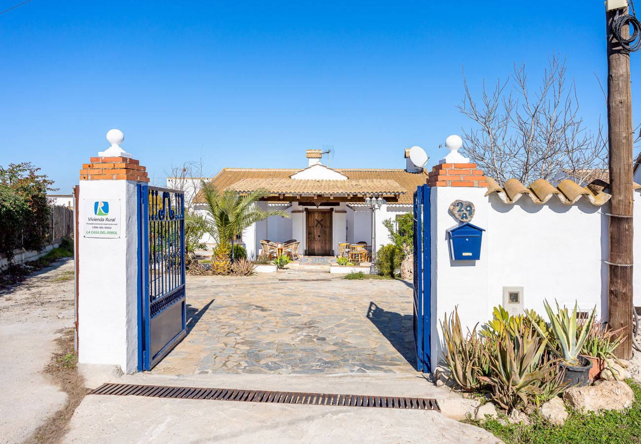 Cottage in Alhaurín el Grande - La casa del arbol Cozy rural house with pool