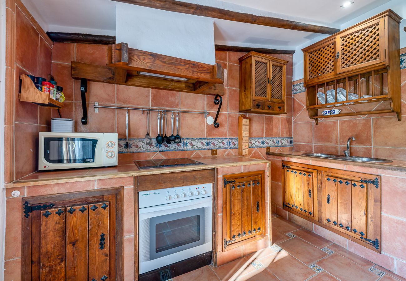 Cottage in Alhaurín el Grande - La casa del arbol Cozy rural house with pool