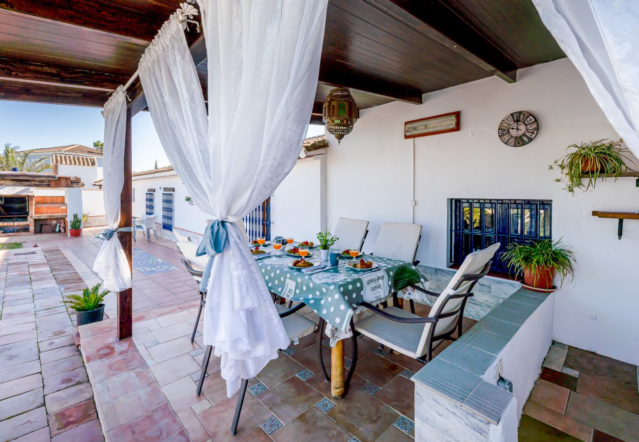 Cottage in Alhaurín el Grande - La casa del arbol Cozy rural house with pool